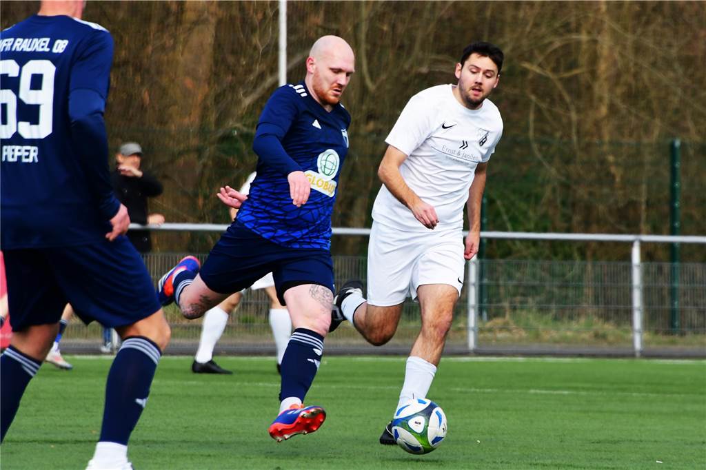 Der Jubel war groß bei der Frohlinder Reserve: Der FCF III gewann das Topspiel gegen den VfR Rauxel.