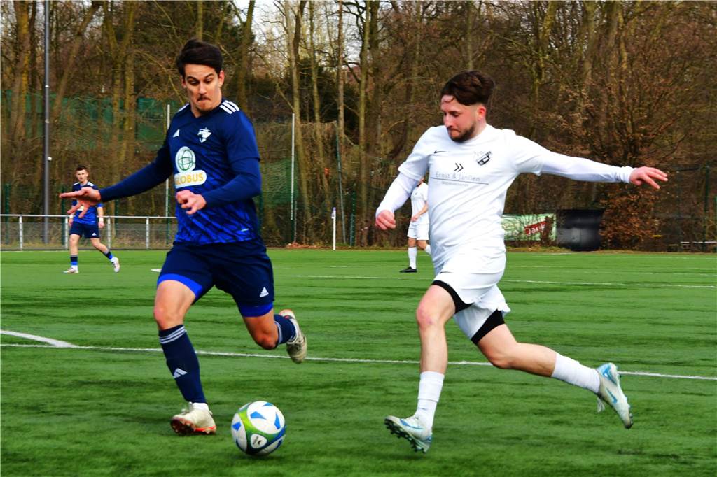 Der Jubel war groß bei der Frohlinder Reserve: Der FCF III gewann das Topspiel gegen den VfR Rauxel.