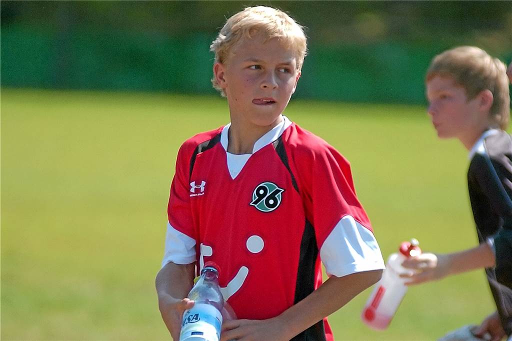 Timo Hübers: Begehrter Bundesligaprofi mit Wurzeln in Vreden Der junge Timo Hübers beim Sport-Niehuis-Cup 2009 in Vreden