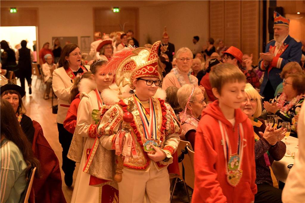 Der Kaffeeklatsch zum Karneval sorgte für gute Stimmung im Publikum.