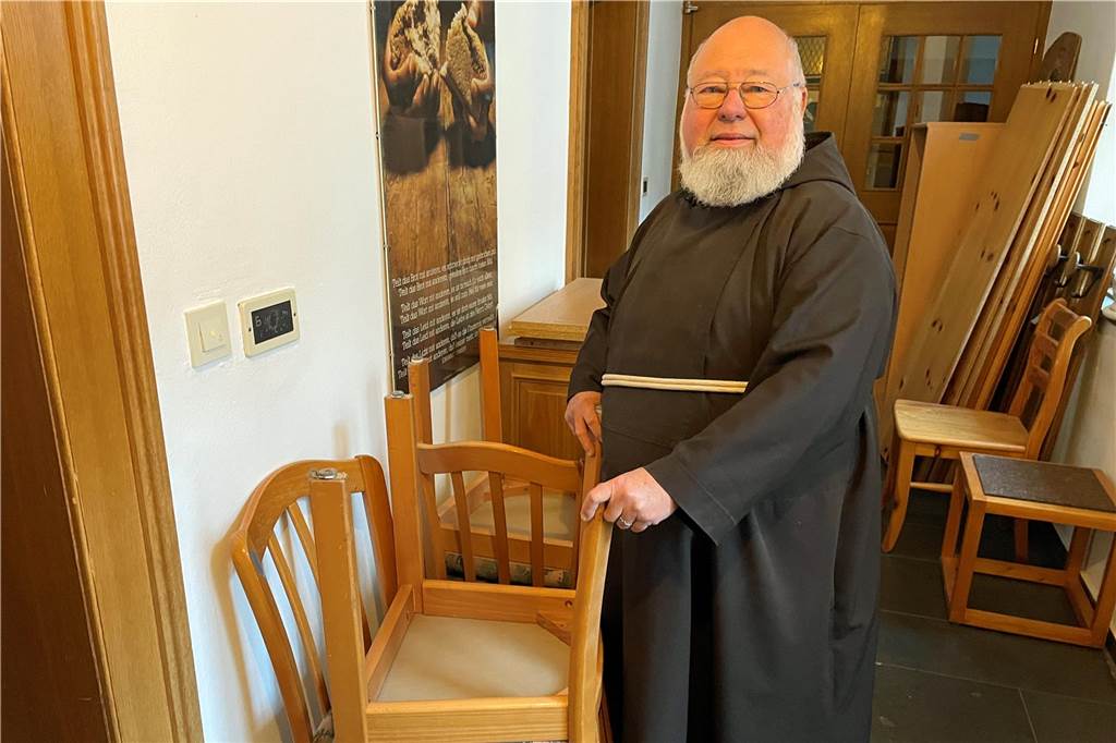 Ein Leben bestimmt von Seelsorge: Pater feiert 95. Geburtstag Der Kapuziner Guardian Pater Norbert dankte dem Jubilar ausdrücklich für seinen jahrzehntelangen treuen Dienst im Orden.