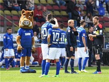 Der Karlsruher SC steht als erster Absteiger fest. Foto: Uli Deck
