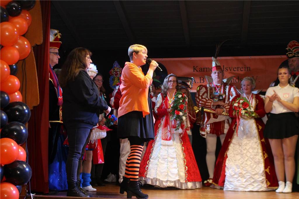 Selms kleinster Karnevalsverein: SAB & Friends starten in die Session Der Karnevalsverein SAB & Friends heißt nicht nur so, sondern begrüßt auch gern befreundete Narren, wie das ehemalige Selmer Stadtprinzenpaar Michael I. und Prinzessin Maja I.