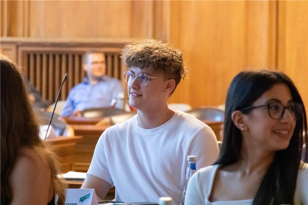 Das neue Jugendparlament: Früh Verantwortung übernehmen für die Zukunft Der Kirchhellener Hunter Hoffmann strebt eine politische Karriere an. Er träumt von der Europapolitik.
