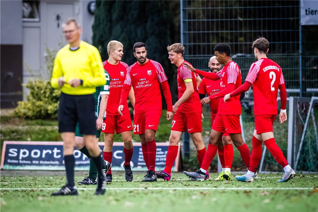 Westfalia Wickede feiert ersten Sieg: Die Dortmunder Bezirksligsten in der Übersicht Der Kirchhörder SC schlägt den VfR Sölde II deutlich.