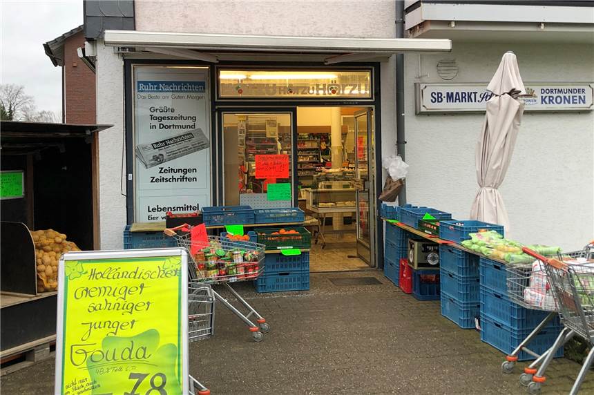 Große Anteilnahme an Schließung des Tante-Emma Ladens in Brackel Der kleine Lebensmittelladen von Frank und Petra Schmidt schließt am 15. Januar.