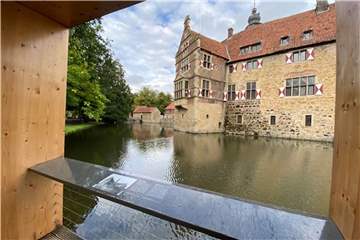 Der Kreis Coesfeld plant im Kulturzentrum Burg Vischering in Lüdinghausen die ersten Öffnungsschritte. Bereits Anfang Mai soll es hier ein Open-Air-Konzert geben. Ähnliche Angebote sind aktuell in Olfen oder Nordkirchen nicht vorgesehen.