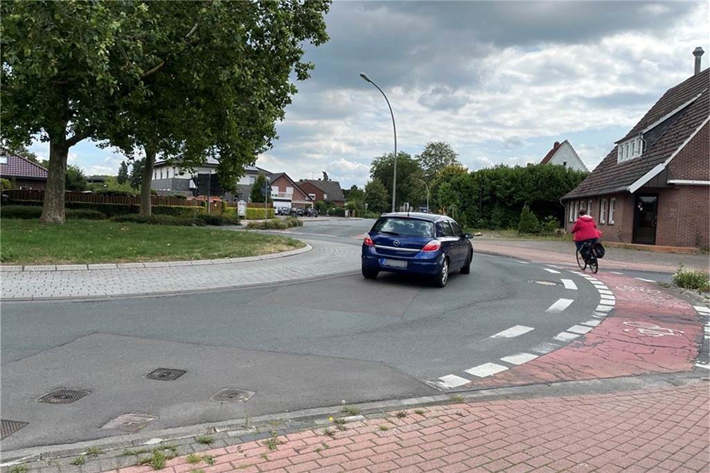 Kreisverkehr an der Alstätter Straße wird freigegeben Der Kreisverkehr bei Baufuchs Plewa