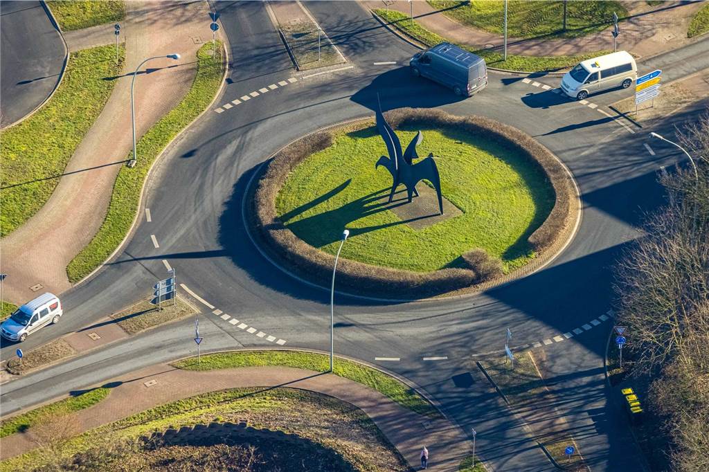 Der Kreisverkehr Netteberger Straße/Bundesstraße B236 in Bork ist nicht im Eigentum der Stadt. Dennoch gab es eine Haushaltsposition, die den Umbau des Kreisels betraf. 