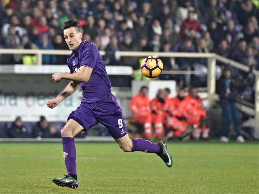 Kroate Kalinic elfter Neuzugang beim AC Mailand Der kroatische Torjäger Nikola Kalinic wechselt vom AC Florenz zum AC Mailand und unterschreibt für vier Jahre. Foto: Maurizio Degl'innocenti