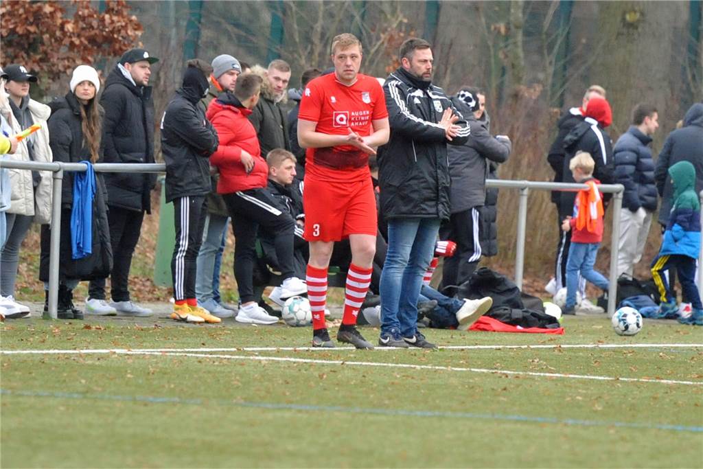 „So kann es nicht weitergehen“: Thema Kunstrasen kocht in Ahaus wieder hoch Der Kunstrasenplatz auf der Anlage von Eintracht Ahaus ist der einzige der Stadt – und wird es wohl auch noch eine ganze Weile bleiben.