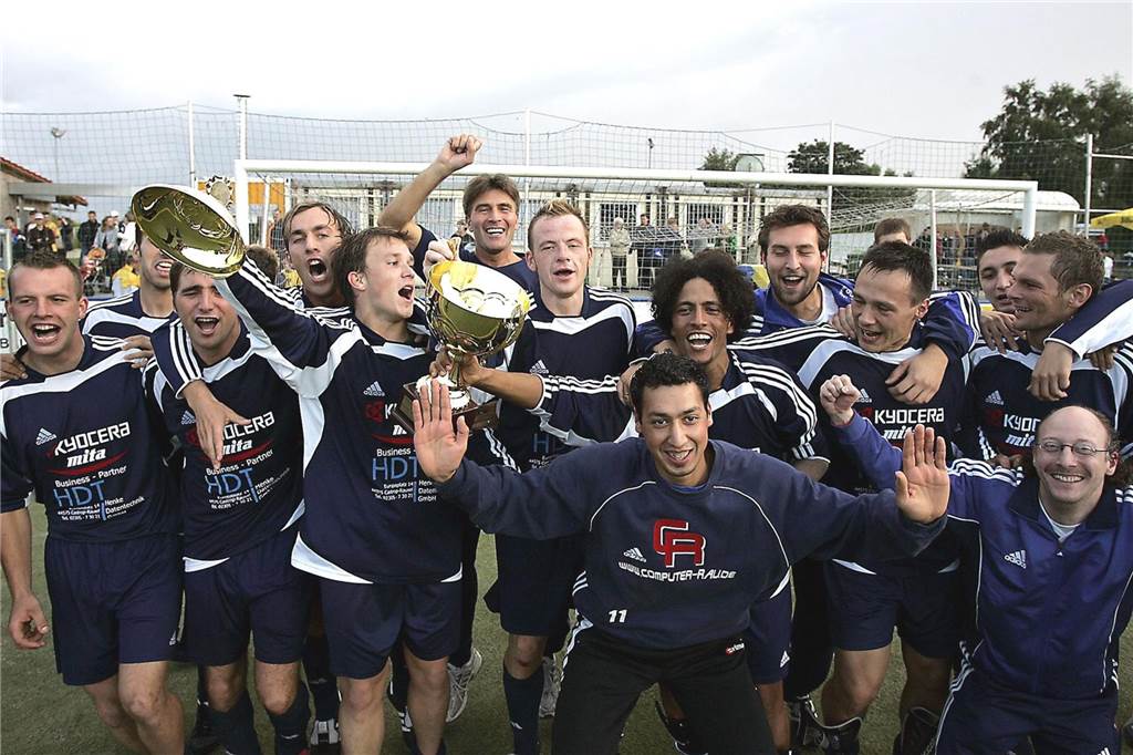 Castrop-Rauxeler Stadtmeisterschaft 2005: Teams nach Massenschlägerei bestraft, Schwerin gab Pokal ab Der Landesligist VfB Habinghorst wurde 2005 Stadtmeister nach einem ereignisreichen Turnier.