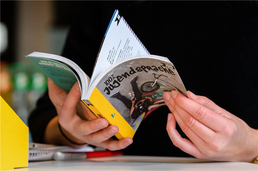 „Ey Junge, wie redest du?“ Warum ich einfach nur „cringe“ bin Der Langenscheidt-Verlag kürt wieder einmal das Jugendwort des Jahres. Online kann man abstimmen. Ist doch großartig. Mashallah!