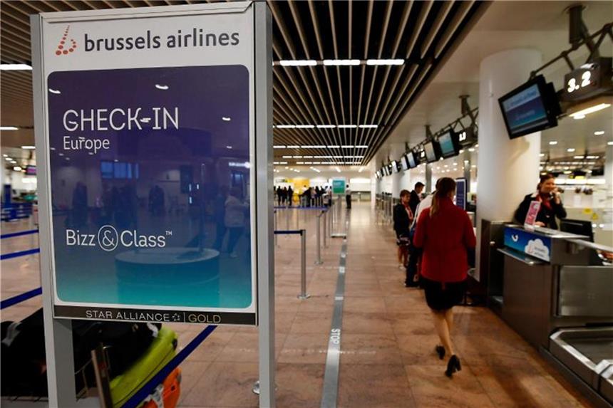Der leere Check-In am Schalter der Luftlinie Brussels Airlines am Flughafen Brüssel-Zaventem. Die Lufthansa hatte Brussels Airlines Anfang 2017 übernommen. Foto: Eric Lalmand