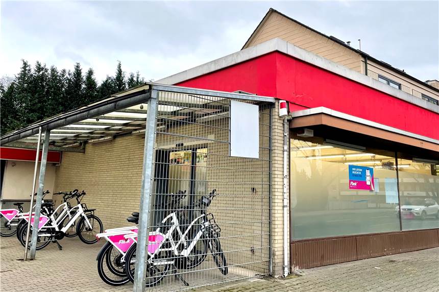 Praktisch bei Quarantäne: Neuer Lieferdienst bringt Ware innerhalb kürzester Zeit Der Lieferservice Flink ist in den ehemaligen Rewe-Getränkemarkt eingezogen.