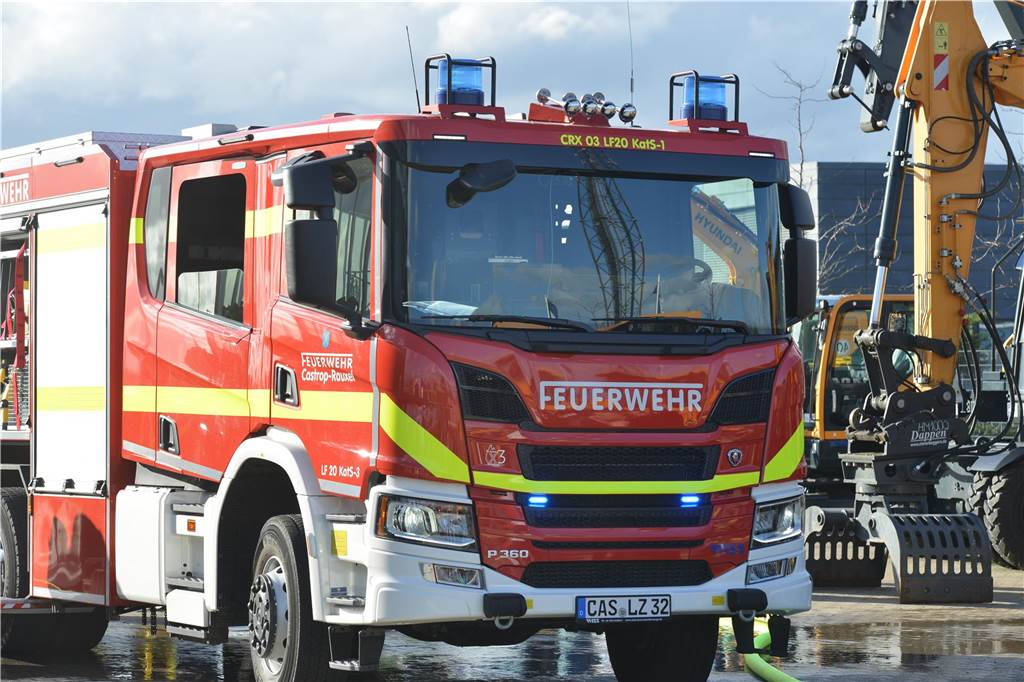 Der Löschzug Habinghorst der Freiwilligen Feuerwehr Castrop-Rauxel übte den Ernstfall. Beteiligt war auch die Jugendfeuerwehr.