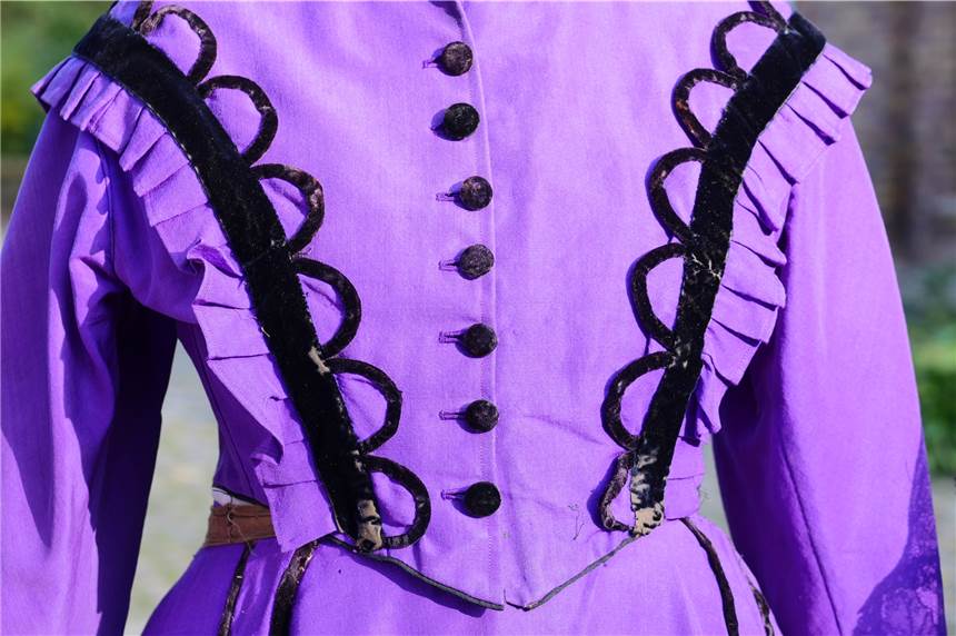 Museum will „Der Lüner neue Kleider“ zeigen: Wann kann das sein? „Der Lüner neue Kleider“ heißt eine neue Ausstellung im Museum der Stadt Lünen, die Kleidung und Mode zwischen 1820 und 2020 zeigt. Eröffnet werden soll sie am 3. Mai. Ob das klappt, ist fraglich.