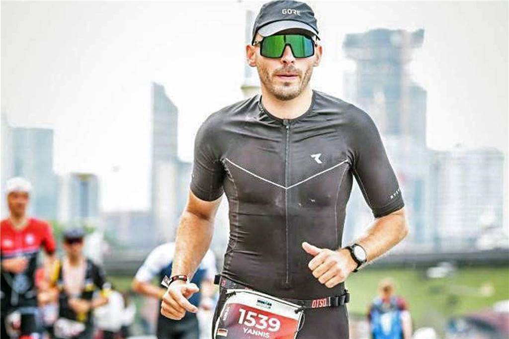 Schwerter Ex-Fußballer startet beim Ironman: Top-Ergebnis bei Europameisterschaft in Frankfurt Der Marathon zum Abschluss des Frankfurt-Triathlons ging bei Yannis Schwarze an die substanz.