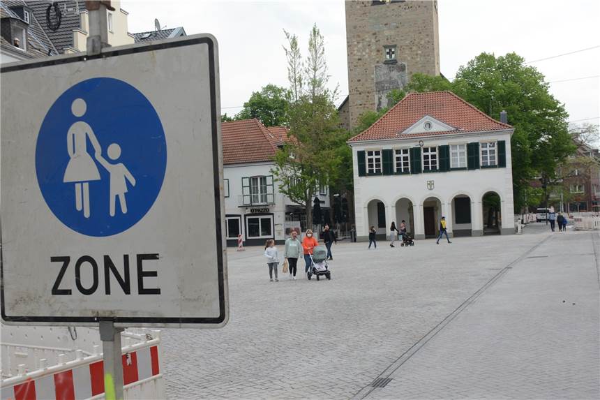 Marktplatz Dorsten ist fertig: Bald wieder Wochenmarkt am alten Platz Der Marktplatz in Dorsten ist wieder frei gegeben.