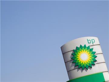 Der massive Ölpreisverfall zwingt Branchengrößen wie Shell, ExxonMobil oder DP zum Handeln. Foto: Friso Gentsch