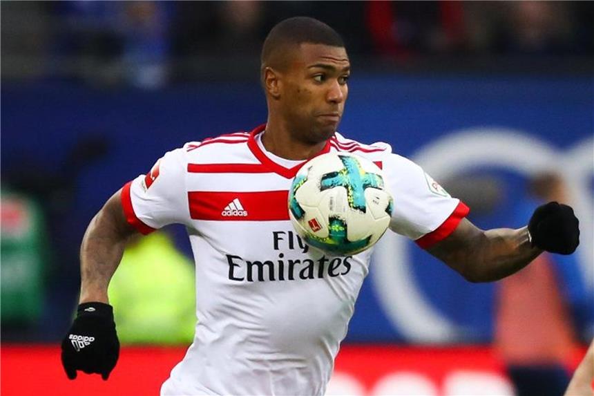 Brasilianer Walace wechselt von Absteiger HSV zu Hannover 96 Der Mittelfeldspieler Walace wechselt zu Hannover 96. Foto: Christian Charisius