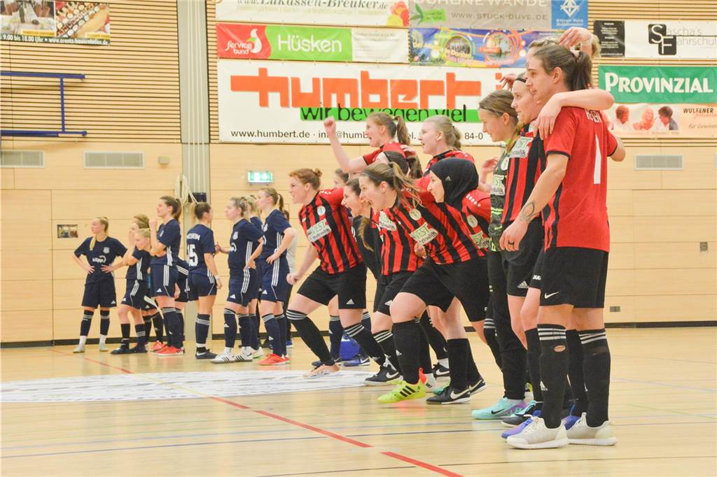 Ein neuer Kreismeister und viele Meister der Herzen: Der 1. FFC siegt, der VfB Hüls begeistert Neunmeterschießen zwischen DJK Spvgg. Herten und Concordia Flaesheim
