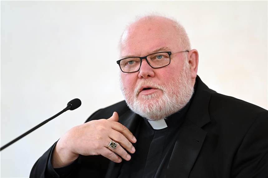 Der Münchner Kardinal Reinhard Marx fordert, das Pflichtzölibat abzuschaffen.