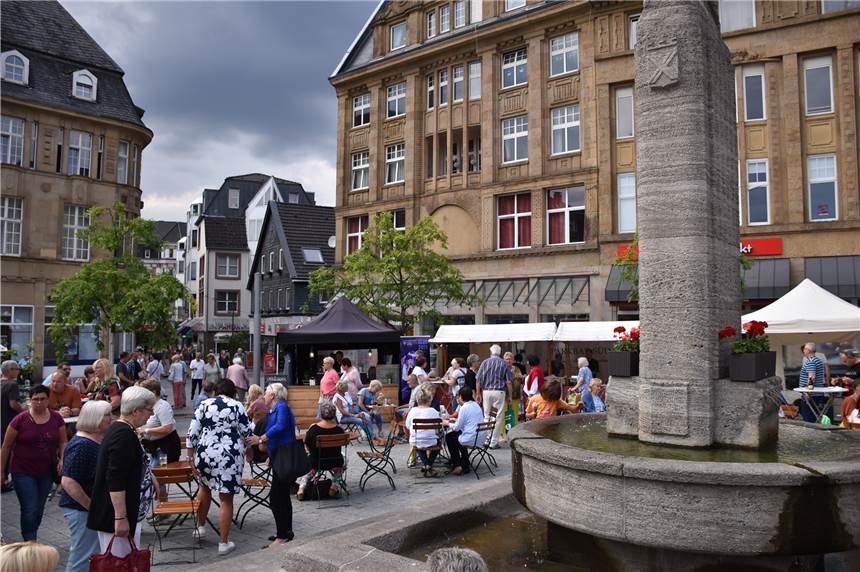 Casconcept sagt Veranstaltungen im Mai und Juni in der Altstadt ab Der Naschmarkt rund um den Reiterbrunnen auf dem Castroper Marktplatz fällt im Mai und Juni aus.