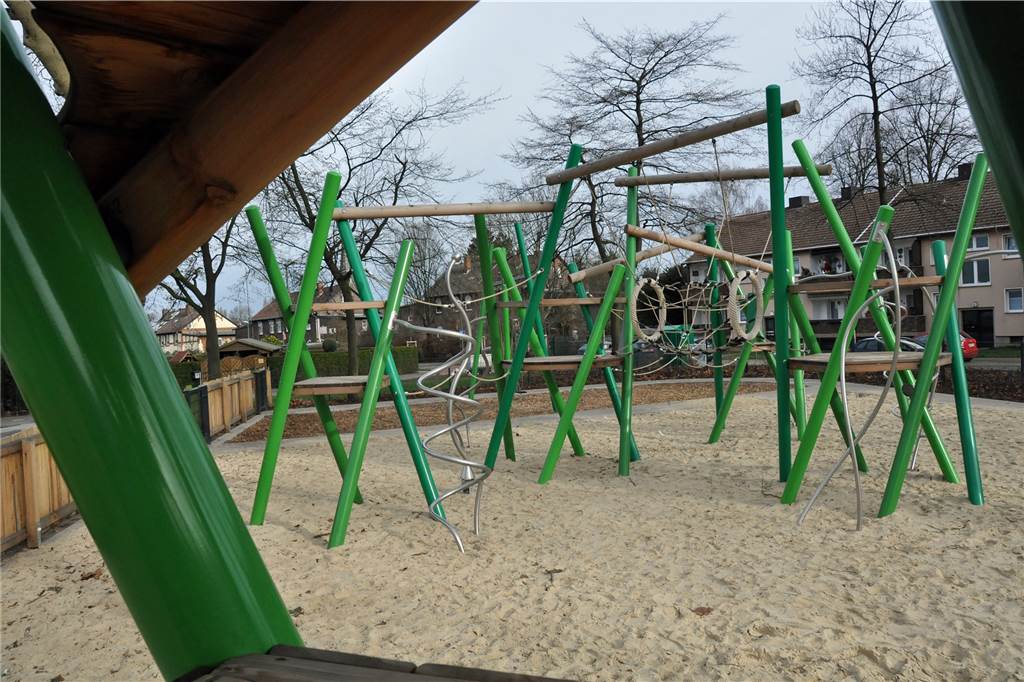 Lünen-Süd: Ein Stadtteil mit guter Nahversorgung und wenig Gastronomie Der neu gestaltete Spielplatz an der Eichendorffstraße: Neben Klettergeräten gibt es auch eine digitale Torwand.