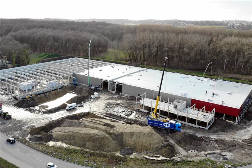 Corona-Krise: Baufortschritt bei Stolzenhoff-Neubau geht weiter Der Neubau der Firma Stolzenhoff an der Wethmarheide liegt im Plan. Das Foto entstand im März 2020.