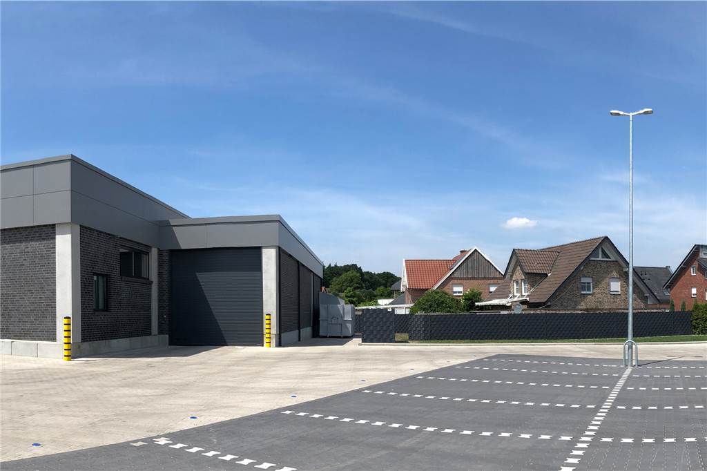 Aldi-Anwohner klagen über hohe Lärmbelastung und ziehen vors Gericht Der Neubau des Aldi-Marktes ist näher an die Wohnbebauung der Straße "Am Berkelbogen" (rechts) herangerückt.