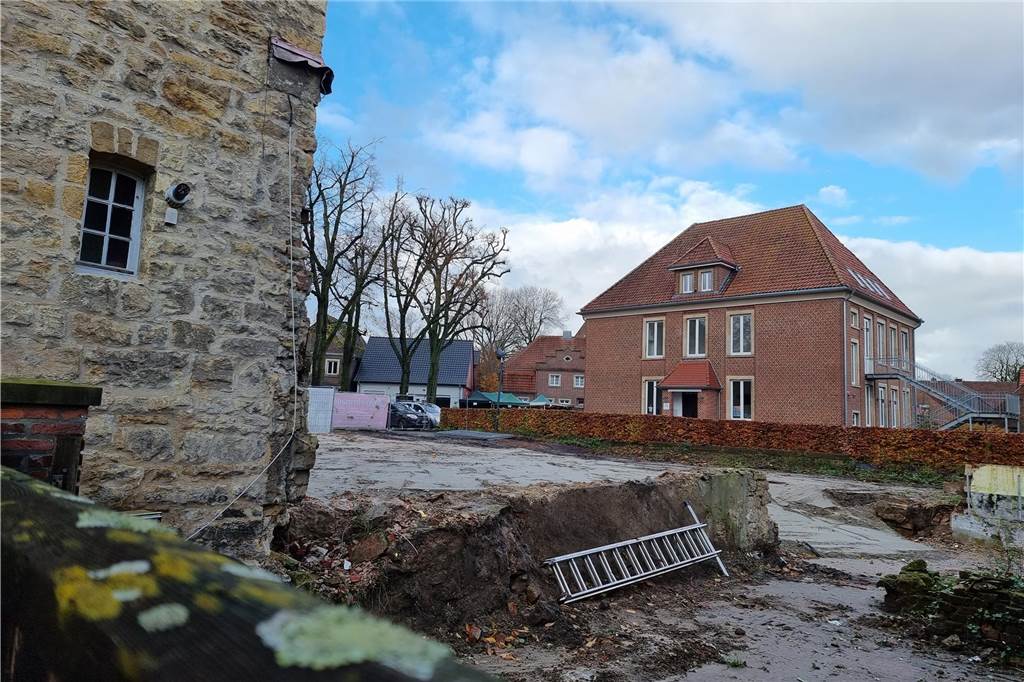 Burgschänke ist Geschichte: „Die großen Unbekannten sind im Keller“ Ehemalige Burgschänke in Nienborg