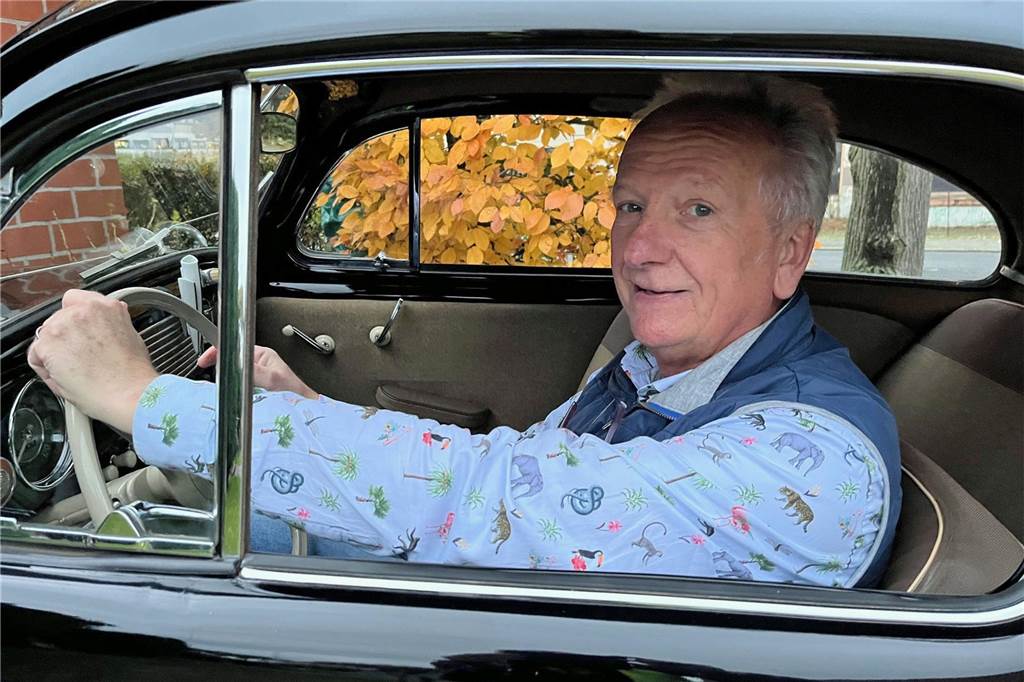 Der neue Besitzer hat den VW Käfer in Berlin gekauft und eigenhändig nach Werne gefahren: „Fünfeinhalb Stunden, gemütlich mit 95 bis 100 km/h."