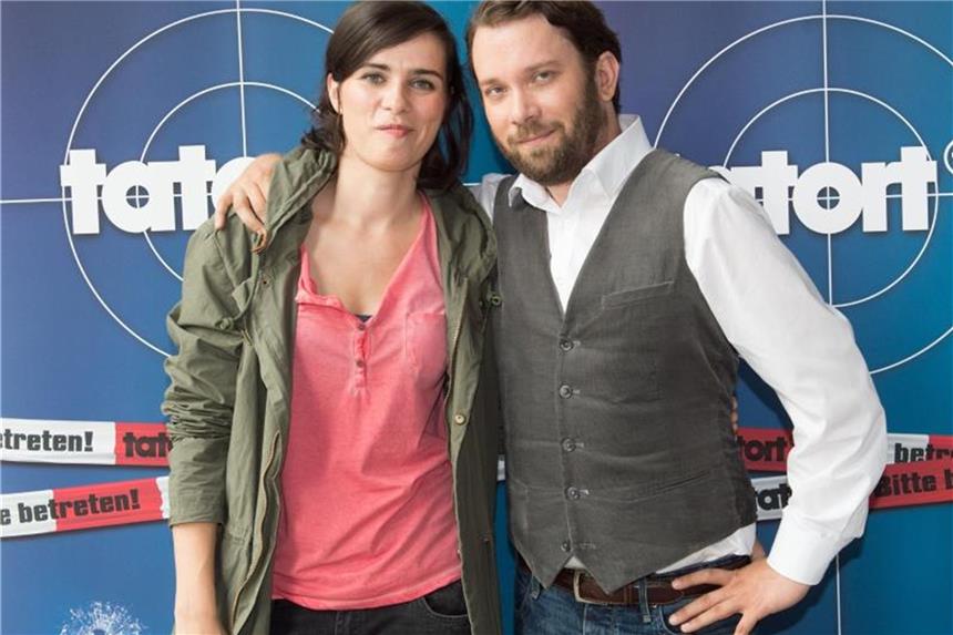 „Tatort“-Zuschauerzahl sinkt 2017 erneut Der neue Fall des Ermittlerteams Dorn (Nora Tschirner) und Lessing (Christian Ulmen) aus Weimar interessierte 5,92 Millionen Zuschauer. Foto: Sebastian Kahnert