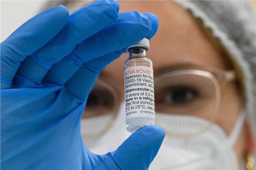 Dortmund setzt Novavax-Vakzin ein - wie kommt die Impfung für Skeptiker an? Der neue Impfstoff von Novavax soll Impfskeptiker überzeugen. (Symbolbild)