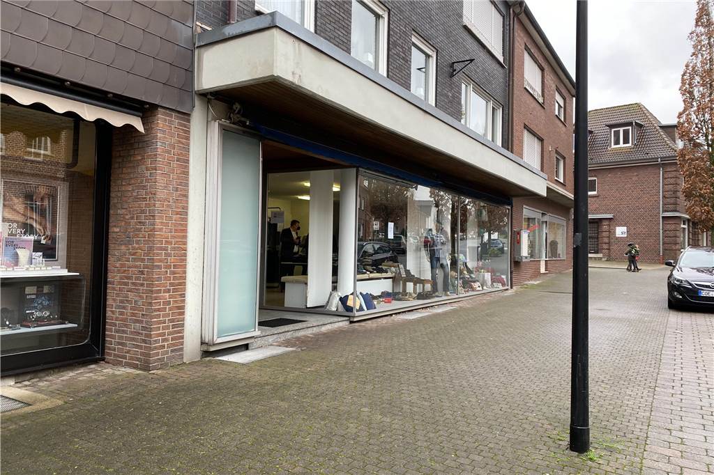 Nach zwei Jahren: Sozialkaufhaus ist zurück in Herbern - Bedarf ist groß Der neue Standort des Sozialkaufhauses ist die Südstraße 39.