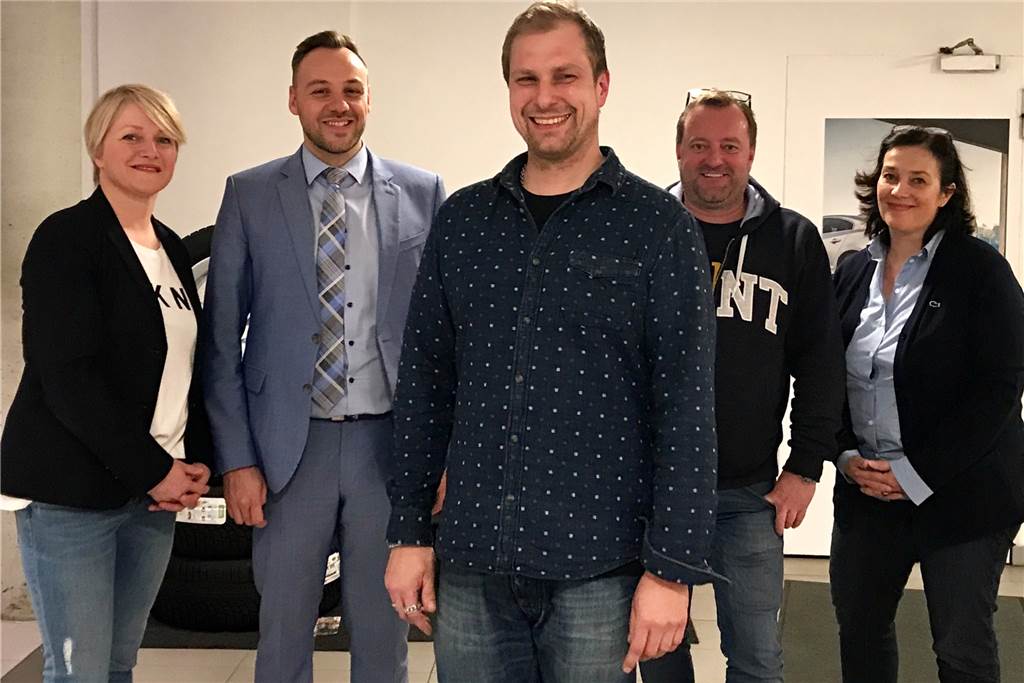 Das ist der neue Vorsitzende der Dorstener Altstadt-Kaufleute Der neue Vorstand der DIA mit (v.l.) Anja Bellendorf, Marc Weber, Lorenzo Köller, Klaus Schmitz und Barbara Hermann. Es fehlt Beisitzerin Stefanie Dornhege, die in Abwesenheit wiedergewählt wurde.