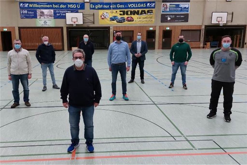 Unna bekommt den nächsten Großverein - dafür verschwindet ein Traditionsname Der neue Vorstand der SGH Unna Massen: (v.l.) Martin Albrecht (Kassierer), Burkhard Menne (1. Vorsitzender), Thomas Resch (2. Vorsitzender), Jörg Ostermann (Kassierer), Jens Toschläger (Beisitzer), Kai Jonas (Geschäftsführer), Jona Rienhoff und Tobias Brüggemann (beide Jugendwarte). Auf dem Bild fehlt Geschäftsführer Markus Haschke.