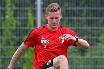 Der Neuzugang des FC Augsburg, Andre Hahn, trainiert bereits. Foto: Karl-Josef Hildenbrand
