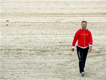 Der Niederländer Jan van Veen wird am 1. Februar Trainer der deutschen Eisschnellläufer an. Foto: Robin van Lonkhuijsen