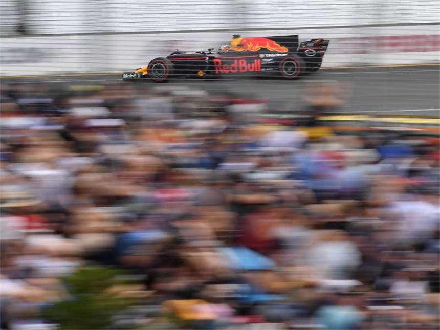 "Schwung und Kraft": Vettel jagt Hamilton in Australien Der Niederländer Max Verstappen war mit dem fünften Quali-Platz nicht richtig glücklich. Foto: Andy Brownbill