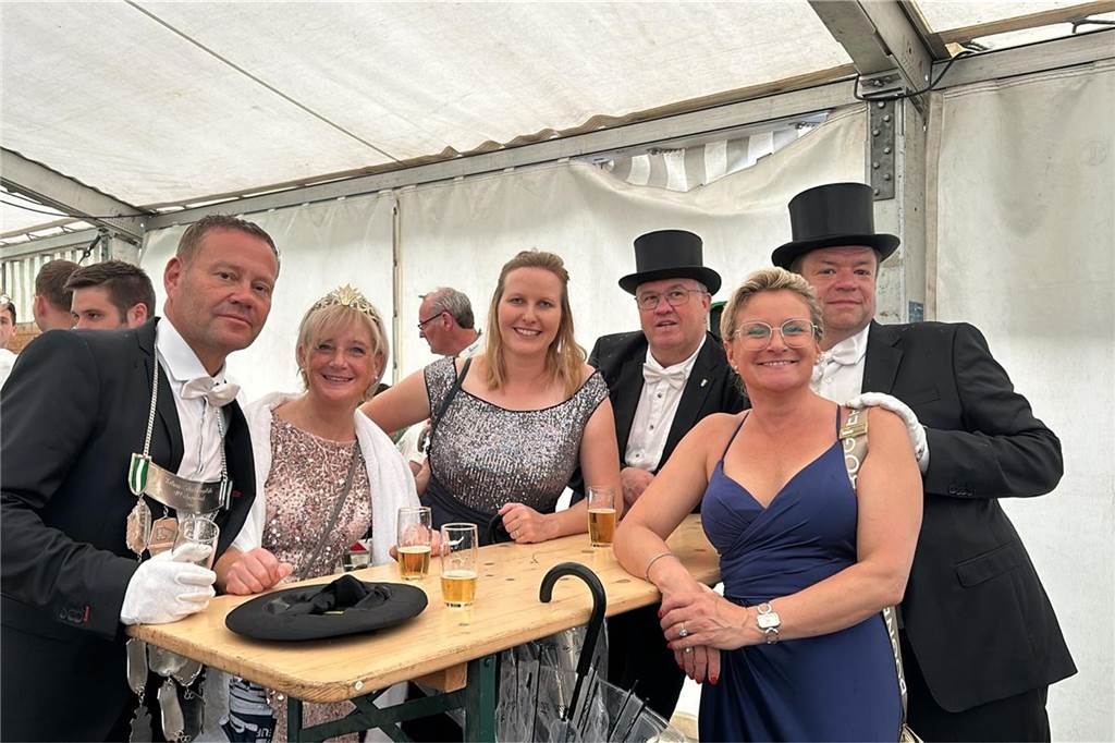 Altschermbecker Andreas Mohr erinnert sich an: „Gänsehautmoment pur“ Der Schützen-Thron am Stehtisch
