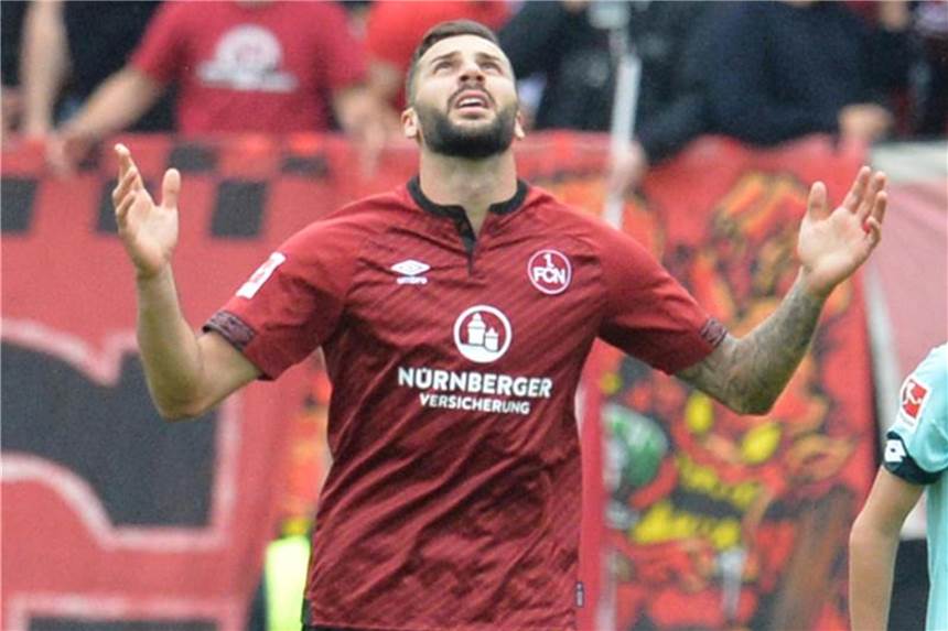 Ishak Sinnbild für Nürnberger Auf und Ab Der Nürnberger Mikael Ishak jubelt über sein Tor zum 1:1 im Spiel gegen den FSV Mainz. Foto: Timm Schamberger