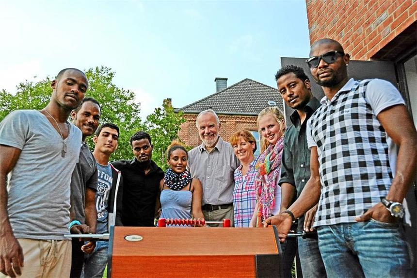 Olfener Arbeitskreis Asyl erhält Bistums-Preis Der ökumenische Arbeitskreis Asyl Olfen trifft sich freitags im Haus Katharina. Bei einem Sozialprojekte-Wettbewerb des Bistums Münster ist der Arbeitskreis ausgezeichnet werden.
