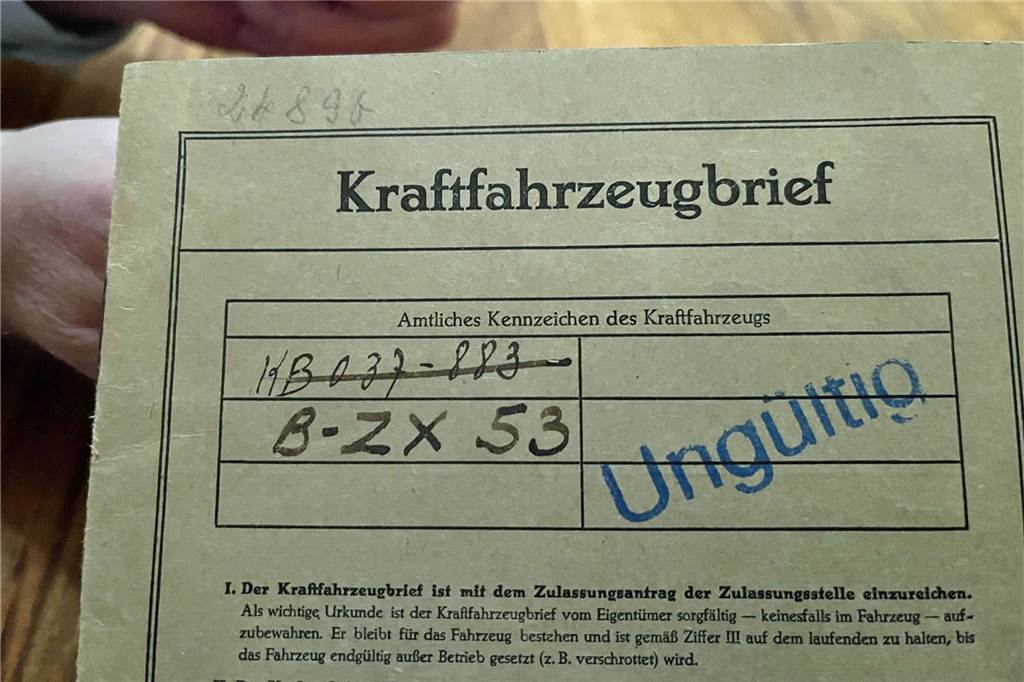 Der Original-Brief. Das erste Kennzeichen (oben durchgestrichen) stammt von der russischen Kommandantur in Berlin.