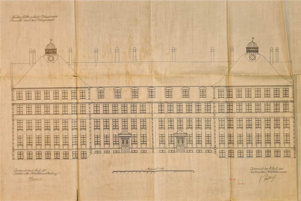 Kreuz-Grundschule: Berühmter Stadtbaurat lieferte die Pläne für Prachtbau Der Original-Plan für die Kreuz-Grundschule von 1913.