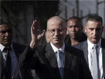 Der palästinensische Ministerpräsident Rami Hamdallah bei der Ankunft zur Kabinettssitzung in Gaza seit drei Jahren. Foto: Khalil Hamra