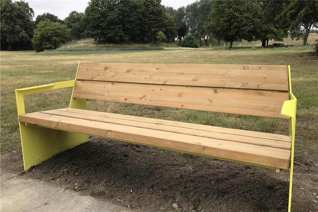 Bürgerpark in Dorsten wird jetzt zu großen Teilen wieder freigegeben Der Park bekommt auch neue Sitz- und Liegebänke.