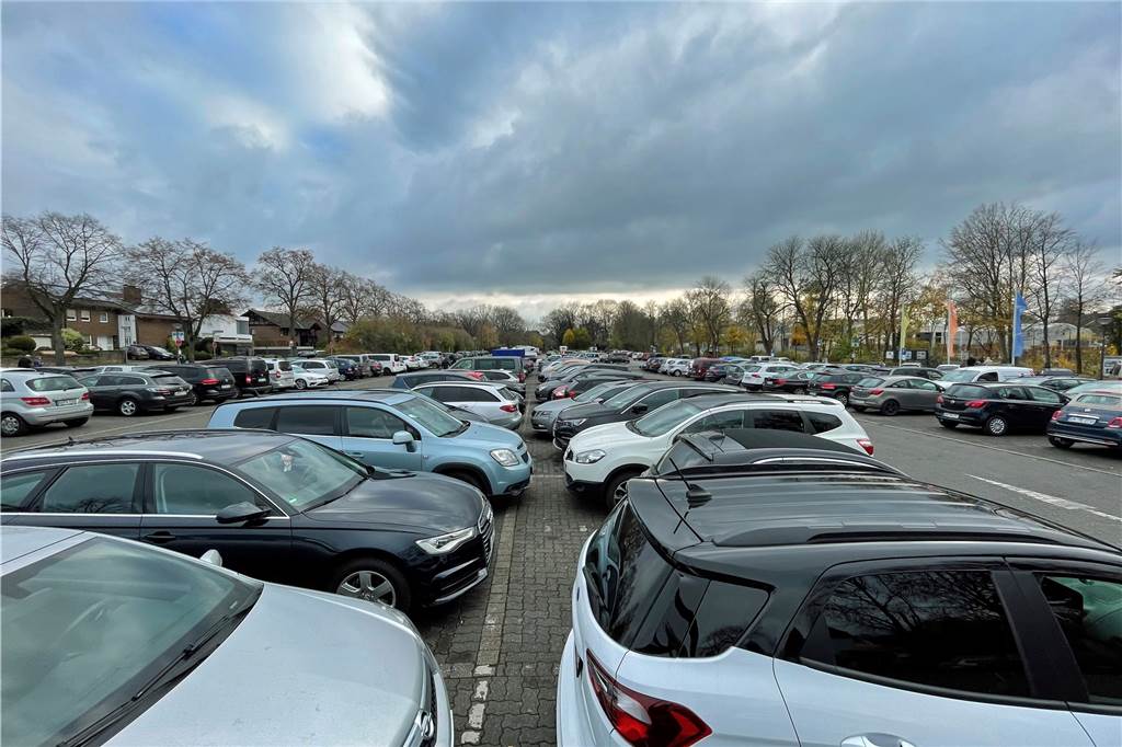 Der Parkplatz am Hagen war im vergangenen Jahr ziemlich beliebt.