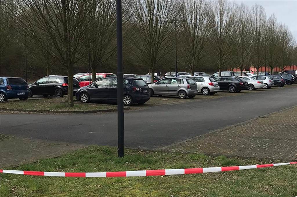Corona-Behandlungszentrum im Dorf Münsterland schließt Der Parkplatz wurde zum Wartezimmer.